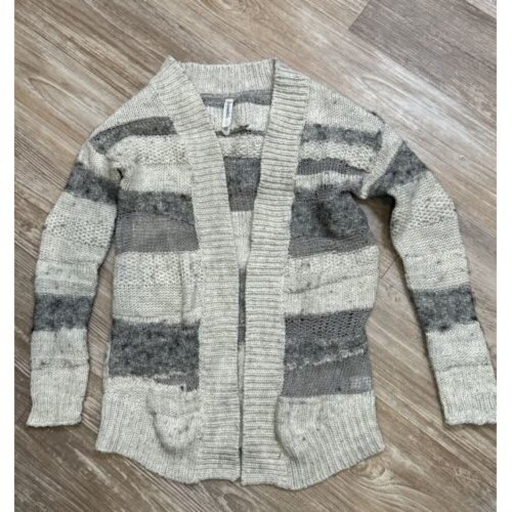 Aeropostale Women's Sweater Size Small Cardigan loose Knit‎ White & Gray